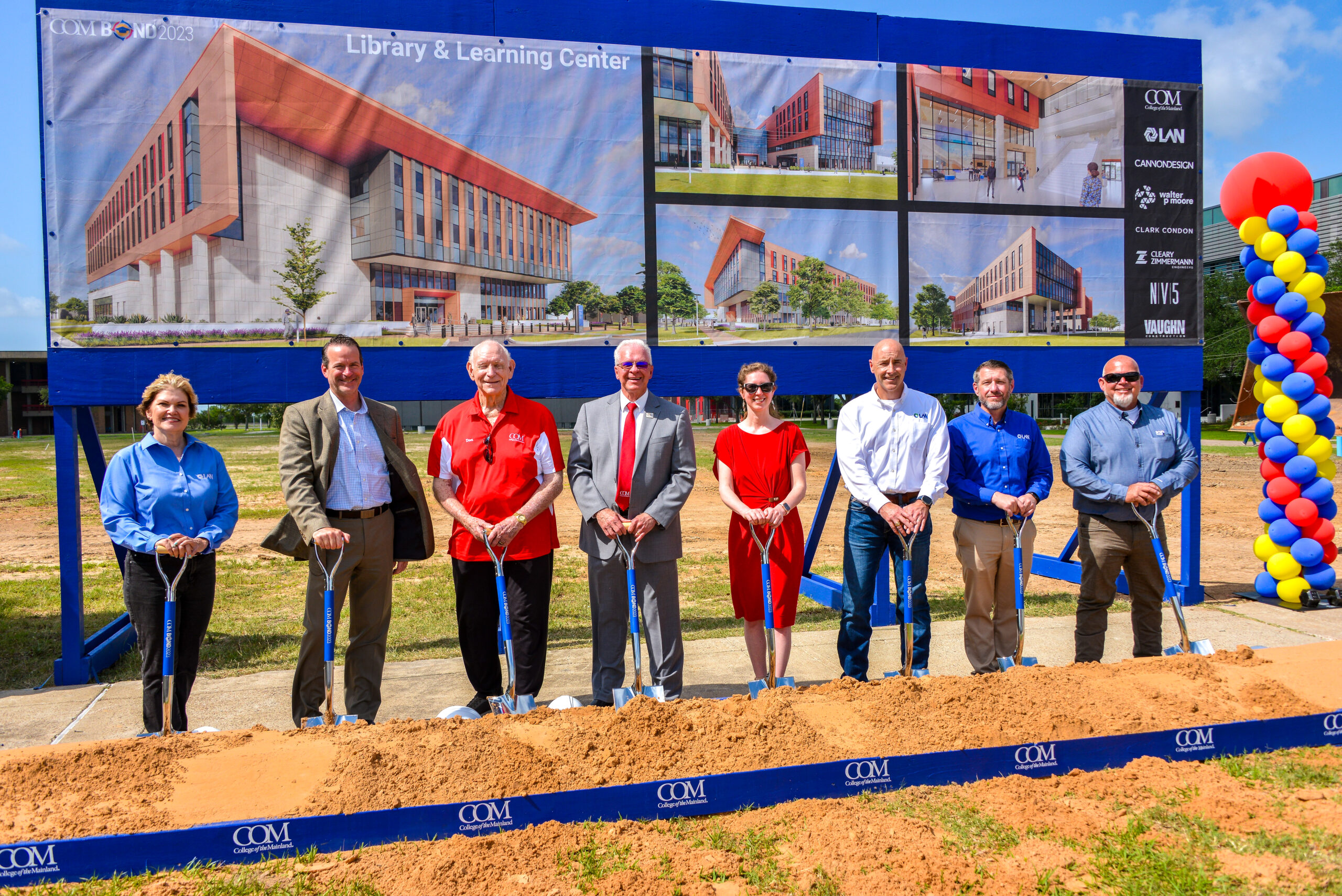 COM Celebrates Library and Learning Center Groundbreaking